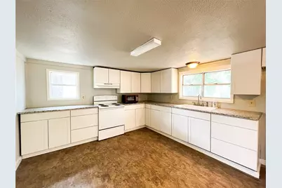 1425, 1435, 420 Groesbeck & Lillian, Stephenville, TX 76401 - Photo 9