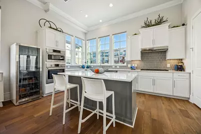 653 Dalton Lane, Irving, TX 75039 - Photo 7