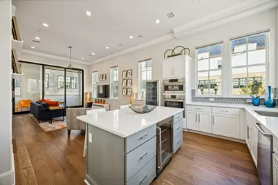 653 Dalton Lane, Irving, TX 75039 - Photo 11