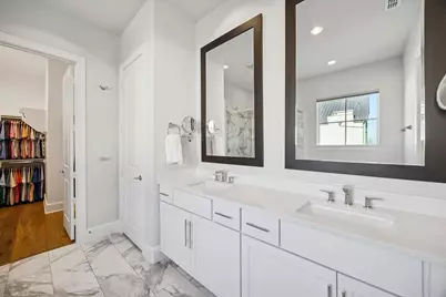 653 Dalton Lane, Irving, TX 75039 - Photo 25