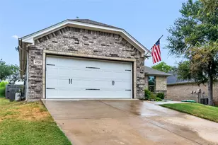 4720 Medina St, Granbury, TX 76048 - Photo 3