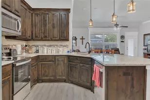 4720 Medina St, Granbury, TX 76048 - Photo 15