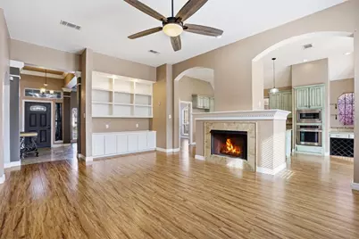 2221 Templeton Drive, Arlington, TX 76006 - Photo 9