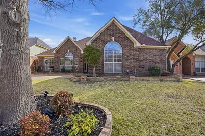 2221 Templeton Drive, Arlington, TX 76006 - Photo 1