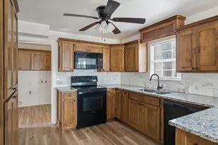 111 W Wolfe St, Grand Saline, TX 75140 - Photo 13