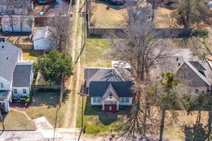 111 W Wolfe St, Grand Saline, TX 75140 - Photo 3