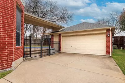 8444 Parkdale Drive, North Richland Hills, TX 76182 - Photo 33