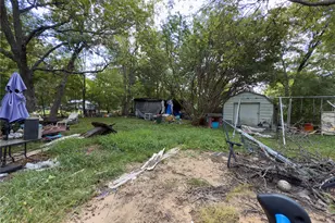 404 E Orange St, Sherman, TX 75090 - Photo 3