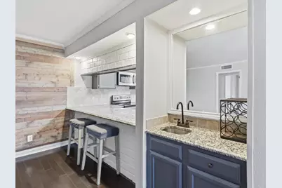 2713 Meadowstone Court, Carrollton, TX 75006 - Photo 11