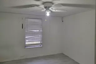 924 N Clements St, Gainesville, TX 76240 - Photo 5