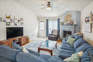 1019 Waterview Dr, Little Elm, TX 75068 - Photo 5