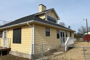 200 Chappell St, Terrell, TX 75160 - Photo 3