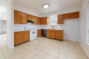 200 Chappell St, Terrell, TX 75160 - Photo 5