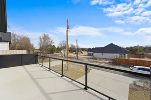 131 Lakeshore Ln, Glenn Heights, TX 75154 - Photo 19