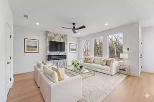 131 Lakeshore Ln, Glenn Heights, TX 75154 - Photo 3