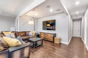 8317 Baumgarten Dr, Dallas, TX 75228 - Photo 9