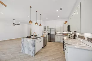 232 Hilltop Dr, Ennis, TX 75119 - Photo 9