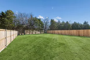 232 Hilltop Dr, Ennis, TX 75119 - Photo 29
