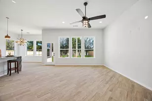 232 Hilltop Dr, Ennis, TX 75119 - Photo 11