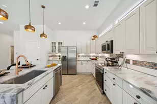 232 Hilltop Dr, Ennis, TX 75119 - Photo 7