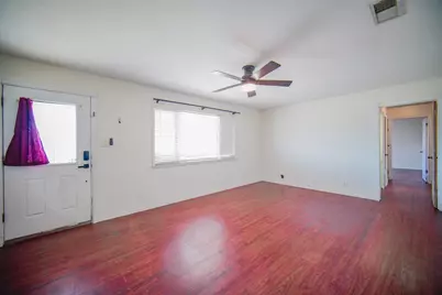 202 N 10th Street, Jacksboro, TX 76458 - Photo 5