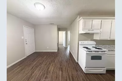 3224 W 8th Avenue #3, Corsicana, TX 75110 - Photo 5