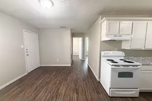 3224 W 8th Ave, Corsicana, TX 75110 - Photo 5