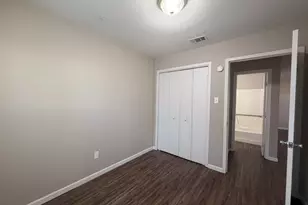 3224 W 8th Ave, Corsicana, TX 75110 - Photo 9