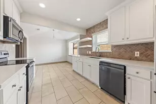 4407 Cinnabar Dr, Dallas, TX 75227 - Photo 9