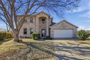 2215 Coyote Trail, Grand Prairie, TX 75052 - Photo 3