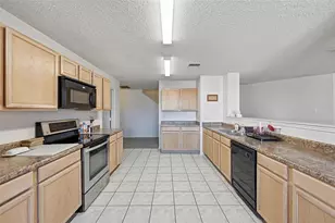 2215 Coyote Trail, Grand Prairie, TX 75052 - Photo 9