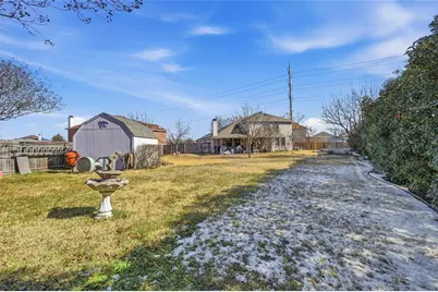 2215 Coyote Trail, Grand Prairie, TX 75052 - Photo 37