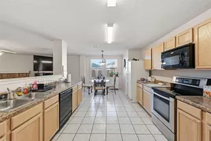 2215 Coyote Trail, Grand Prairie, TX 75052 - Photo 7