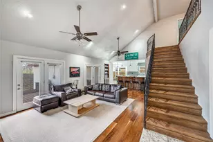 8206 San Cristobal Dr, Dallas, TX 75218 - Photo 5