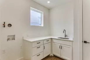 337 College Ave, Fort Worth, TX 76104 - Photo 23