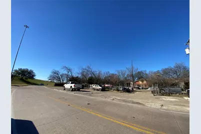 5417 S Peachtree Road, Balch Springs, TX 75180 - Photo 3