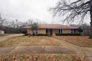 1103 Scarlet Oaks Cir, Ennis, TX 75119 - Photo 1