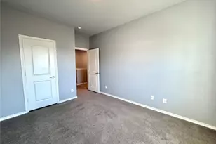 2228 Dana Dr, Grand Prairie, TX 75051 - Photo 15