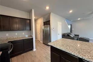 2228 Dana Dr, Grand Prairie, TX 75051 - Photo 5