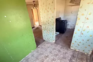 318 S Church St, Hillsboro, TX 76645 - Photo 7