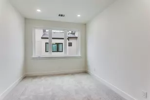 341 College Ave, Fort Worth, TX 76104 - Photo 15