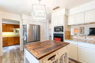 5207 Fairway Cir, Granbury, TX 76049 - Photo 9