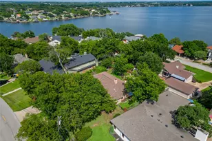 5207 Fairway Cir, Granbury, TX 76049 - Photo 13