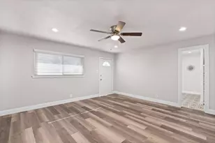 423 E Morton St, Denison, TX 75021 - Photo 7