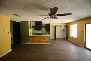 405 Bryan Dr, Crowley, TX 76036 - Photo 3