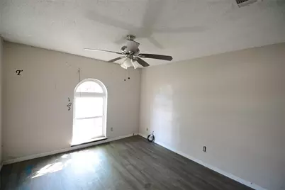 405 Bryan Drive, Crowley, TX 76036 - Photo 13