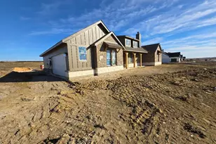 125 Hillview Trl, Decatur, TX 76234 - Photo 1