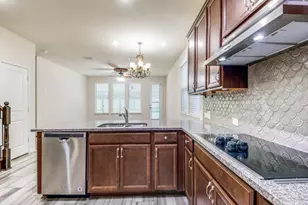 2353 Bella Ct, Carrollton, TX 75010 - Photo 9