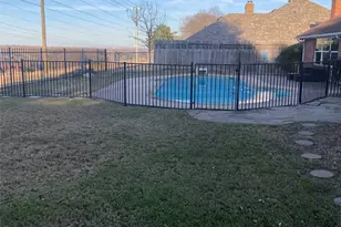 10172 Wandering Way St, Benbrook, TX 76126 - Photo 3