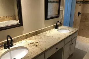 10172 Wandering Way St, Benbrook, TX 76126 - Photo 9